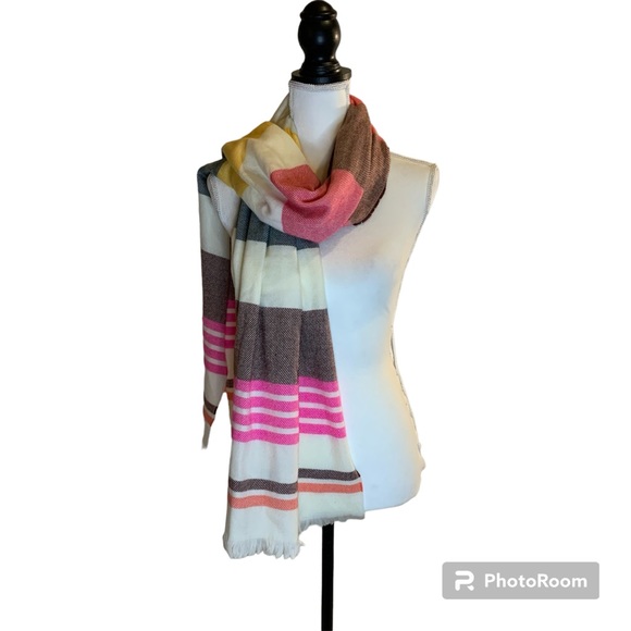 GAP Cozy Multicolor Stripe Fringe Scarf - Picture 9 of 9